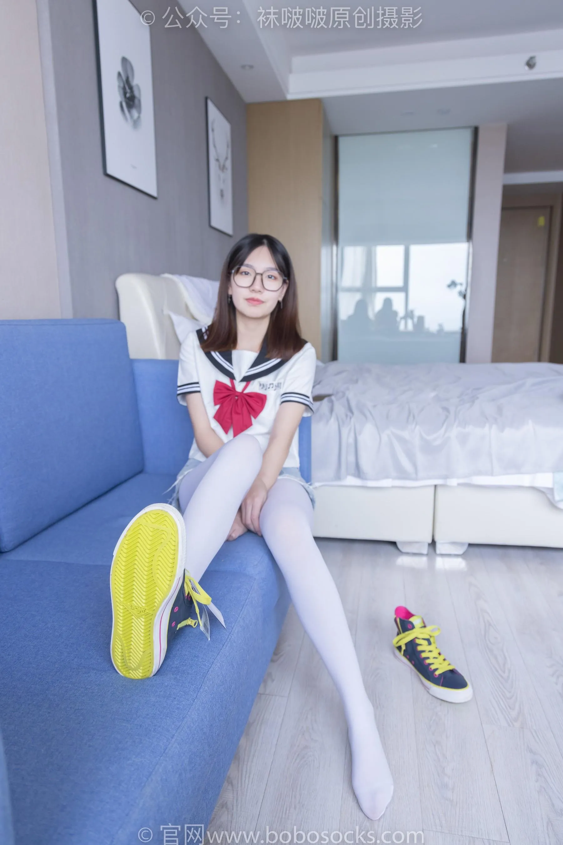 [BoBoSocks袜啵啵]NO.215 小甜豆-三双帆布鞋板鞋、厚白丝、黑丝 [90P]插图1
